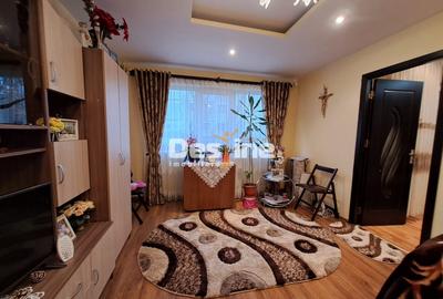 MIRCEA CEL BATRAN, Apartament 2 camere, nedecomandat, 85.900 Euro - 1