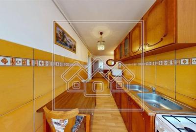 Apartament de vanzare in Sibiu - 3 camere si balcon - V. Aaron - 3