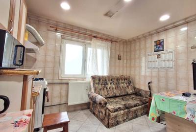 De Vanzare Apartament 3 camere  Mall Vitan Dudesti sector 3 - 10