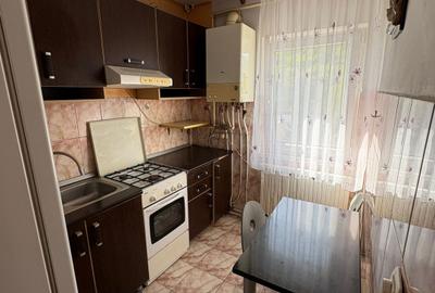 Apartament cu 1 cameră de închiriat etaj 3/4 - 5