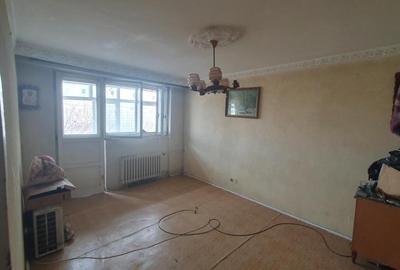 Apartament cu 3 camere în Giurgiului