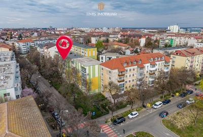 Apartament cu 3 camere semidecomandat în Girocului