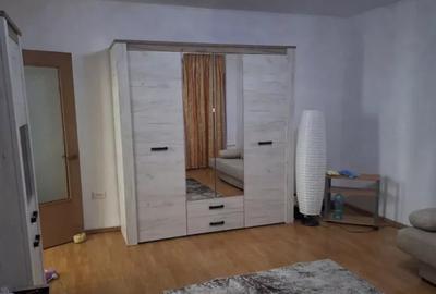 Garsonieră decomandată, mobilată în Muncii