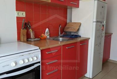 Garsonieră semidecomandată, mobilată în Florești