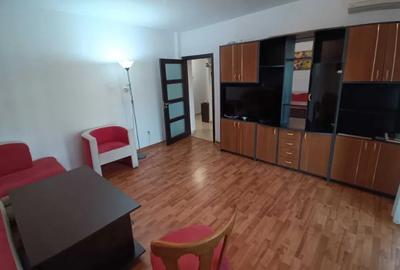 Apartament cu 3 camere decomandat, mobilat în Tineretului