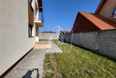 Casa individuala cu 4 camere,2 garaje,Dumbravita - 2