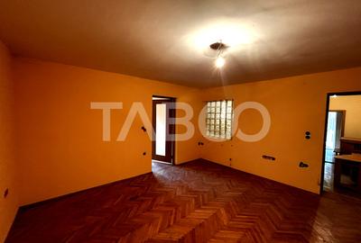 Apartament de vanzare  4 camere  110 mp Orasul de Jos Sibiu - 1