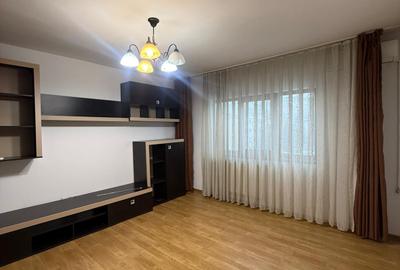 Apartament de vânzare, 3 camere, 74 mp, Plopilor zona bloc Semilună - 1