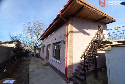 Casă individuală cu 5 camere în Ghiroda