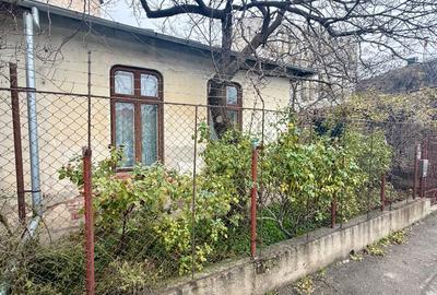 Teren  + Casa demobilabila sau renovabila pe Calea Serban Voda - 1