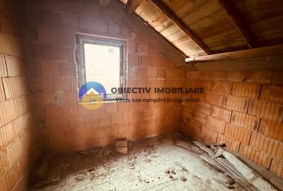 Vila la rosu  + teren 500 mp de vânzare – Zona Fermelor - 7