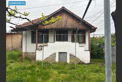 Casă Scoarta Est: 48m², 2 Camere, 51.000€. Comision 0% - 1
