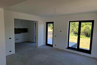 Casă / vilă Mărăcineni / Argeș , finisaje moderne ! - 7