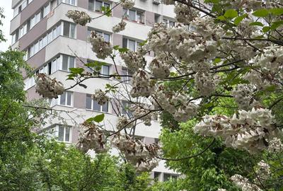 Apartament cu 3 camere semidecomandat în Militari