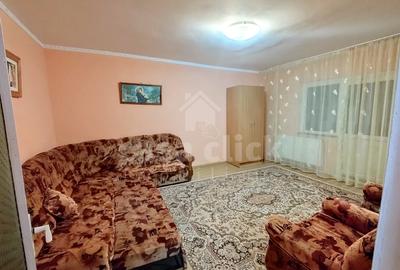 Apartament cu 2 camere decomandat în Micro 17