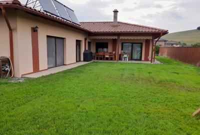 De vanzare casa cu 5 camere, Sangeorgiu de Mures, Cartierul Rozelor - 1