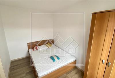 Apartament de vanzare in Sibiu - 2 camere si balcon - zona buna - 15