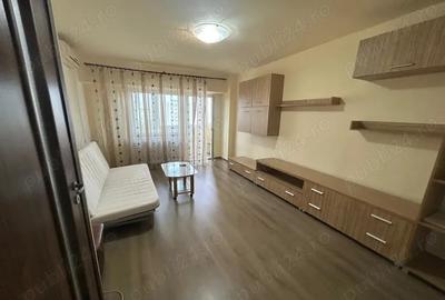 Garsonieră decomandată, mobilată în Tei