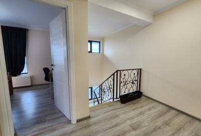 Casa de vanzare 120mp utili, 3 bai zona Valea Adanca-Mega Image - 4