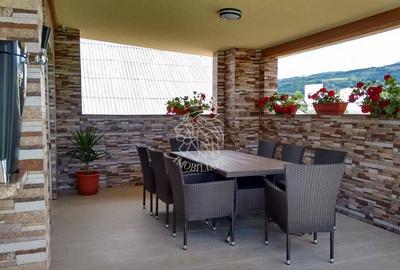 Casă individuală cu 7 camere în Salva