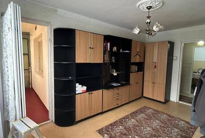 Apartament cu 2 camere decomandat, mobilat în Micro 13