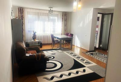 Apartament cu 3 camere decomandat, mobilat în Tractorul