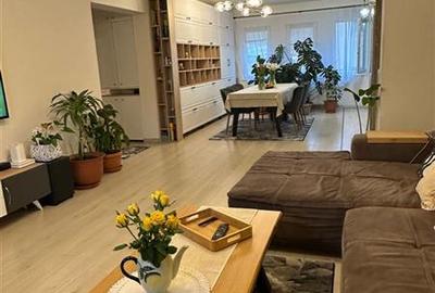 Apartament cu 3 camere semidecomandat în Mănăștur