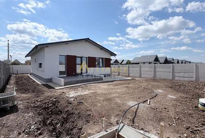 Casa Individuala - 3 camere - 2 bai - 430mp teren - 4