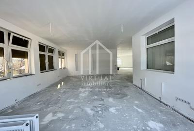 Spatiu comercial cu 8 camere, 5 bai, terasa - zona Centrala - 17
