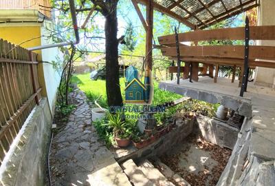 Casă 2 camere + teren 1700 mp - zona Platoul Cornești, str. Trebely - 16
