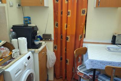 Piata Libertatii,ap 2 camere,semidecomandat, s-55 mp, parter/2, p-130.000 euro - 7