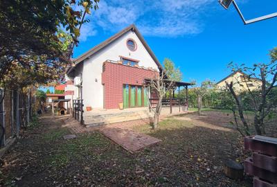 Casă individuală cu 5 camere în Odăi