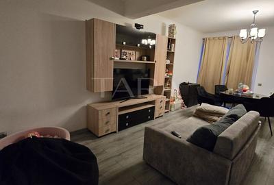 Apartament cu 2 camere decomandat, mobilat în Europa