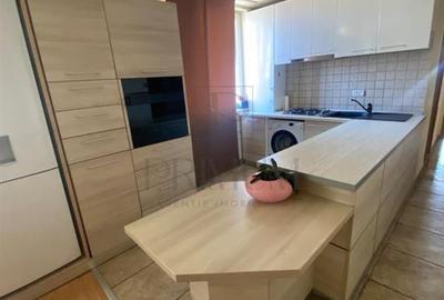 Apartament cu 2 camere semidecomandat, mobilat în Aeroport