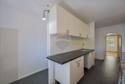 Apartament cu 3 camere de vânzare în zona Lacul Tei - 12