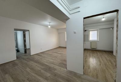 2 cam, 52 mp, ultracentral - UNION, etaj 7, cu lift, renovat - 3