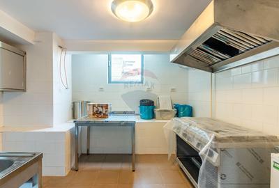 Clădire investițională: policlinică, senior living & catering-Giulesti - 34