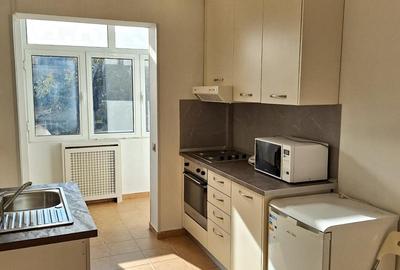 Vinzare apartament renovat cu design italian in  Piata Romana - 13