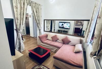 Apartament cu 3 camere semidecomandat, mobilat în Ultracentral