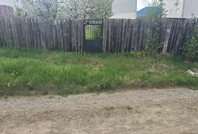 Vand teren intravilan in Zavoi partea de jos situat pe str. Sadoveanu, - 1