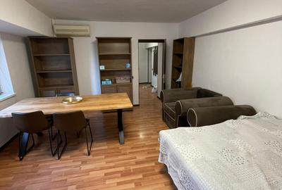 BLOC MIXT, garsoniera Bulevardul Unirii , etaj 3, mobilata si utilata, ST 46 mp - 2