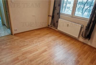 Apartament 2 camere, stradal, langa metrou RAUL DOAMNEI , centrala proprie, inst - 8