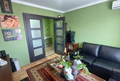 Apartament 4 camere, 100 mp, cartier Craiovita Noua, zona Carrefour - 3