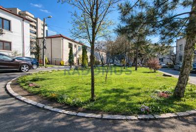Apartament 2 camere | Renovat | Ultracentral| Boxa+Curte | 0% Comision - 10