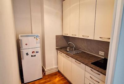 Vinzare apartament renovat cu design italian in  Piata Romana - 16