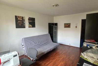 Apartament cu 4 camere decomandat, mobilat în Colentina