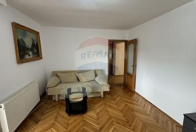 DE INCHIRIAT: Apartament cu 2 camere zona Hotel Europa - 2