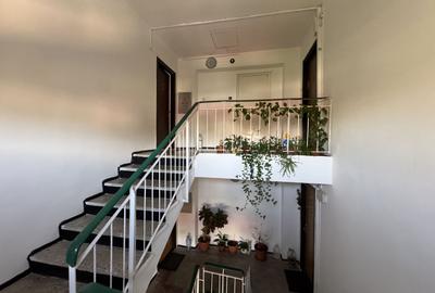 Apartament decomandat cu 3 camere in Florilor, strada Crinului - 23