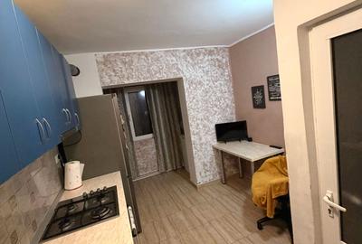 Apartament 2 camere decomandat, 65 mp, CT, PVC, living 20 mp, etaj 1 - 4