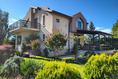 TARGOVISTE-PRISEACA vila spatioasa, garaj, teren 1000 mp - 1